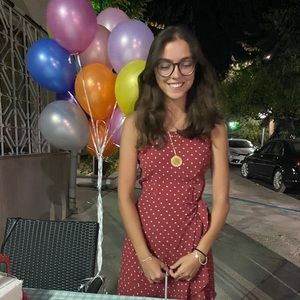 Meet your Posher, Nazli
